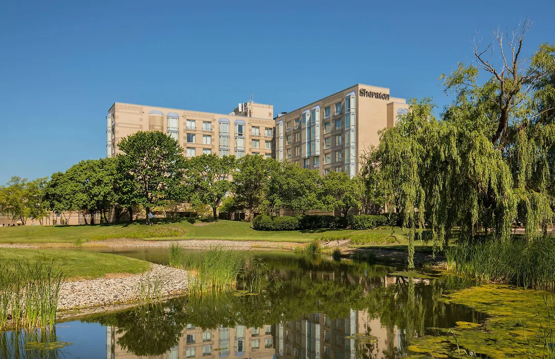 Sheraton Suites Chicago Elk Grove-1